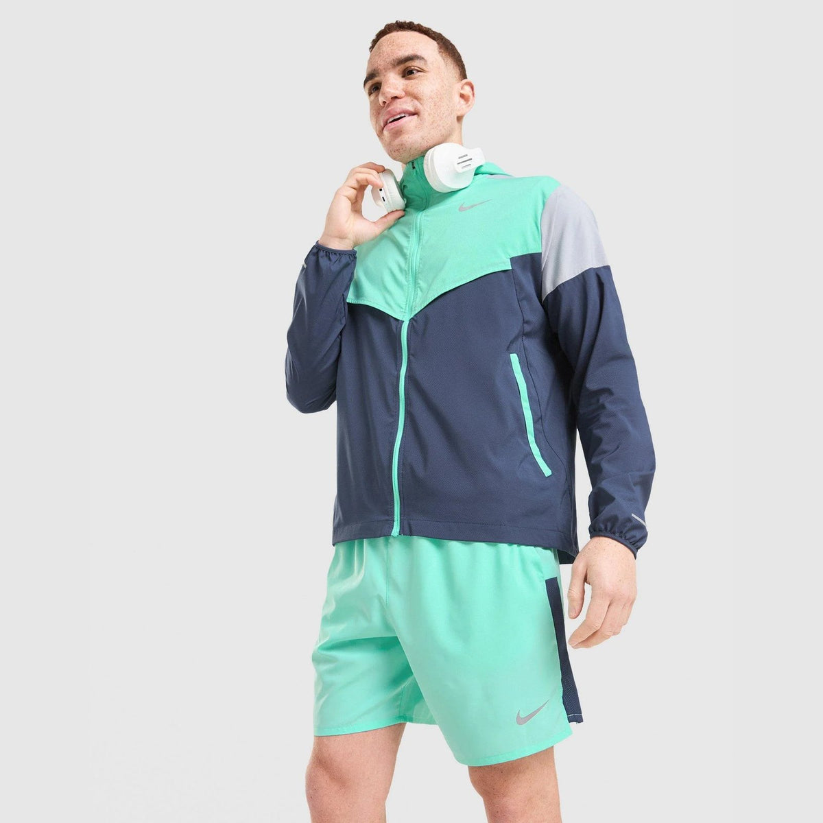 Challenger Shorts Image 1 - LUZACTIVE - AUSTRALIA