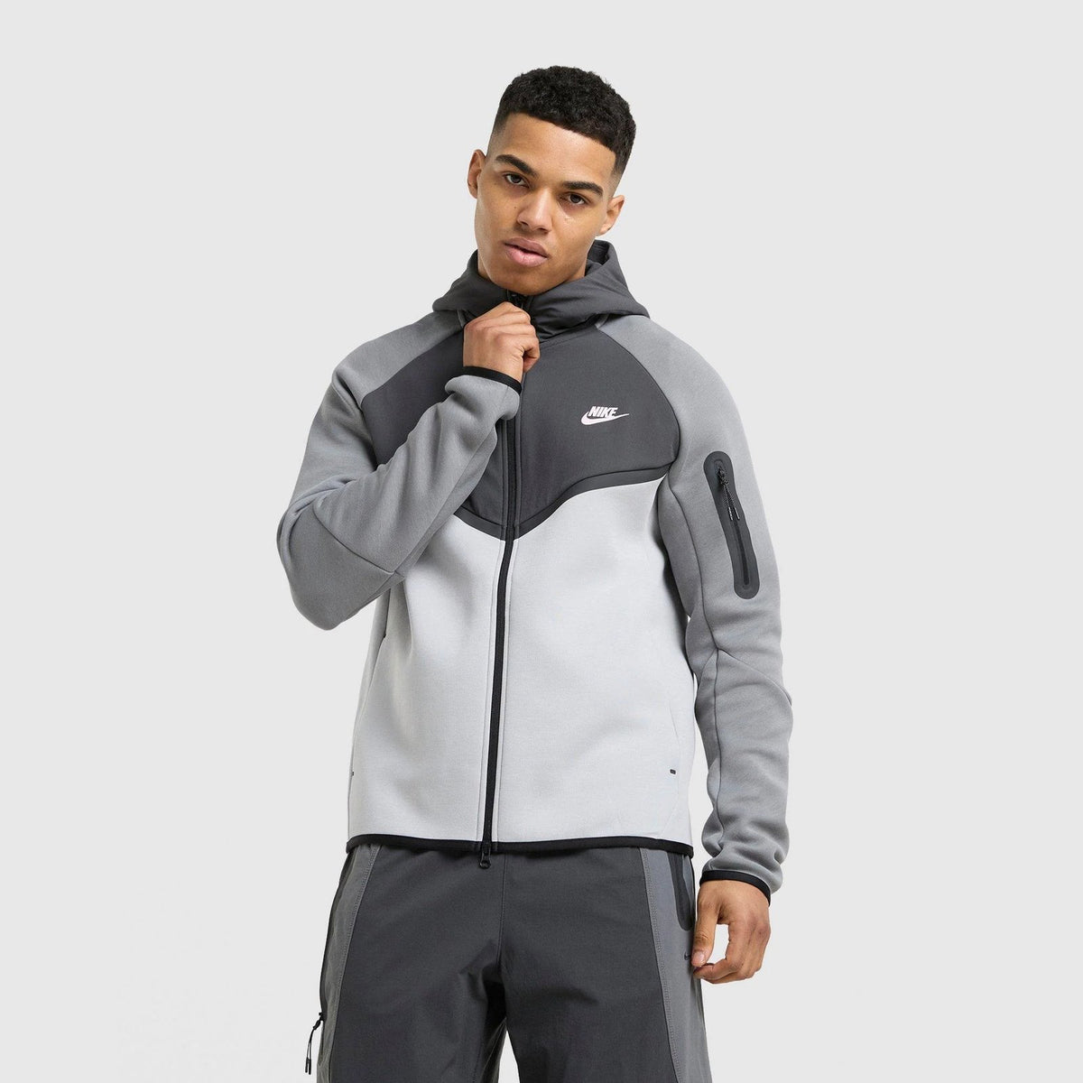 Tech Fleece Full-Zip Hoodie Image 1 - LUZACTIVE - AUSTRALIA