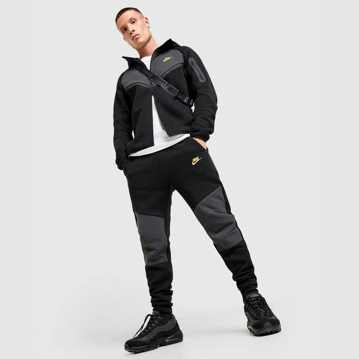 Tech Fleece Joggers Image 1 - LUZACTIVE - AUSTRALIA