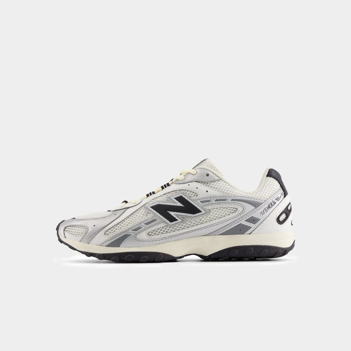 New Balance 204L Image 1 - LUZACTIVE - AUSTRALIA