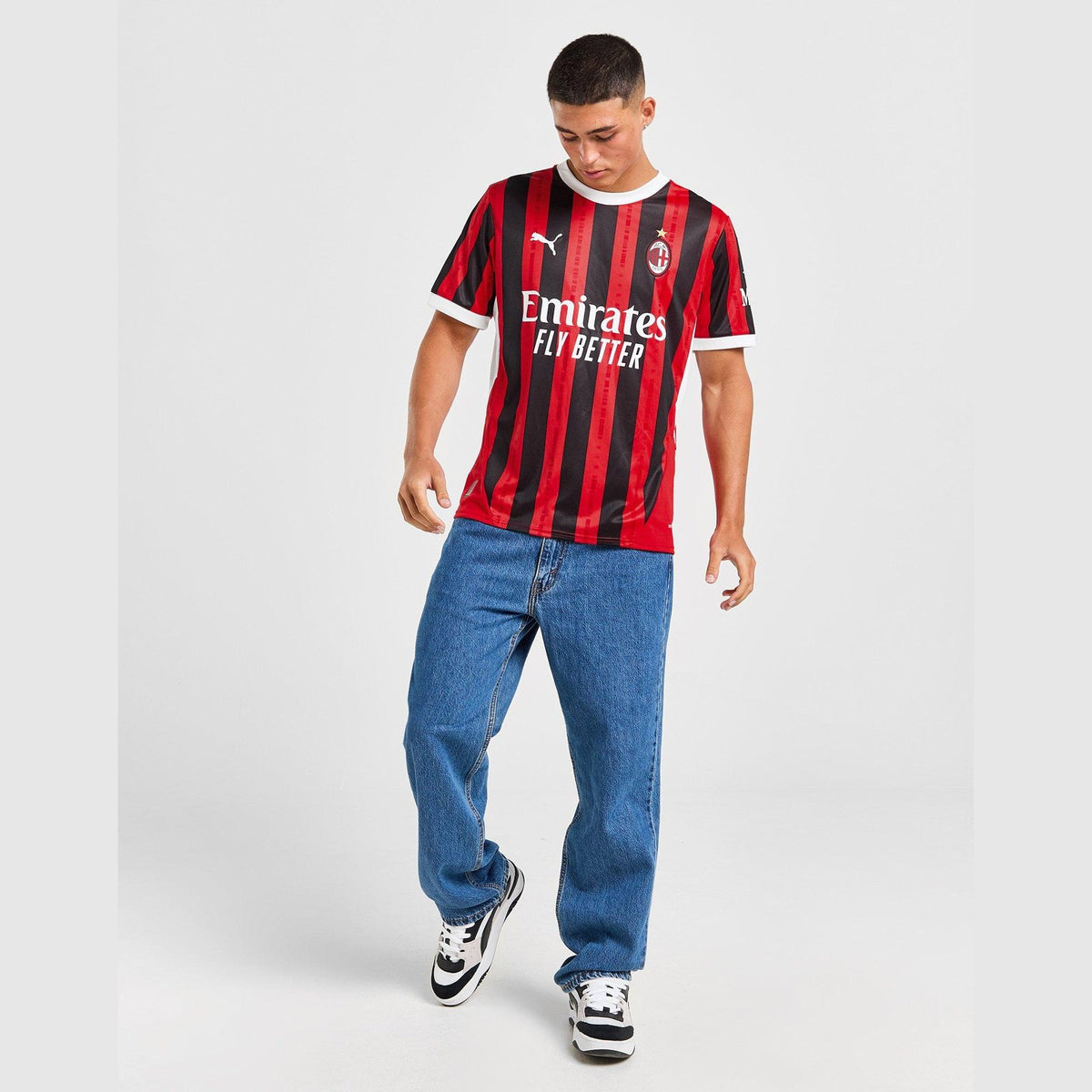 AC Milan 2024/25 Home Shirt Image 1 - LUZACTIVE - AUSTRALIA