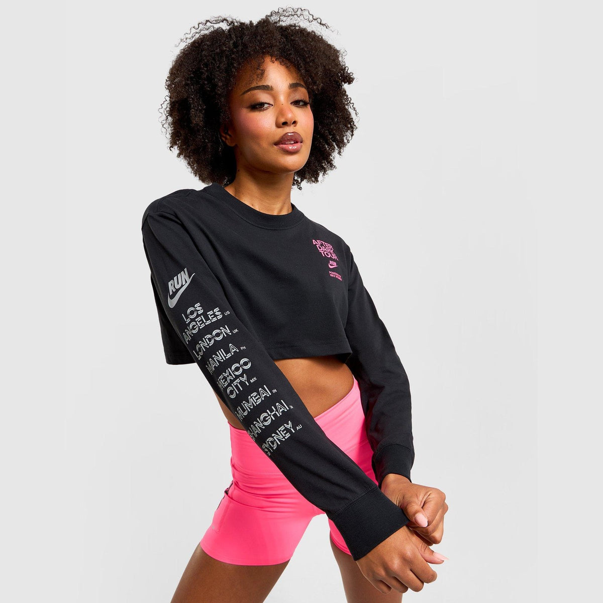 After Dark Tour Cropped Long-Sleeve Running T-Shirt Image 1 - LUZACTIVE - AUSTRALIA
