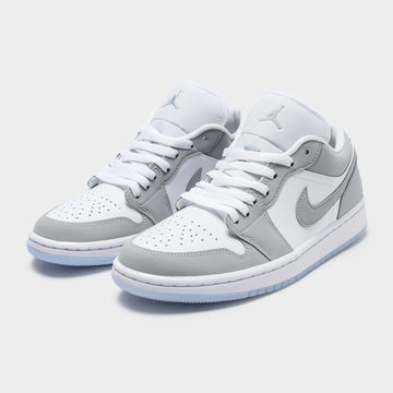 Air Jordan 1 Low Women's Image 2 - LUZACTIVE - AUSTRALIA