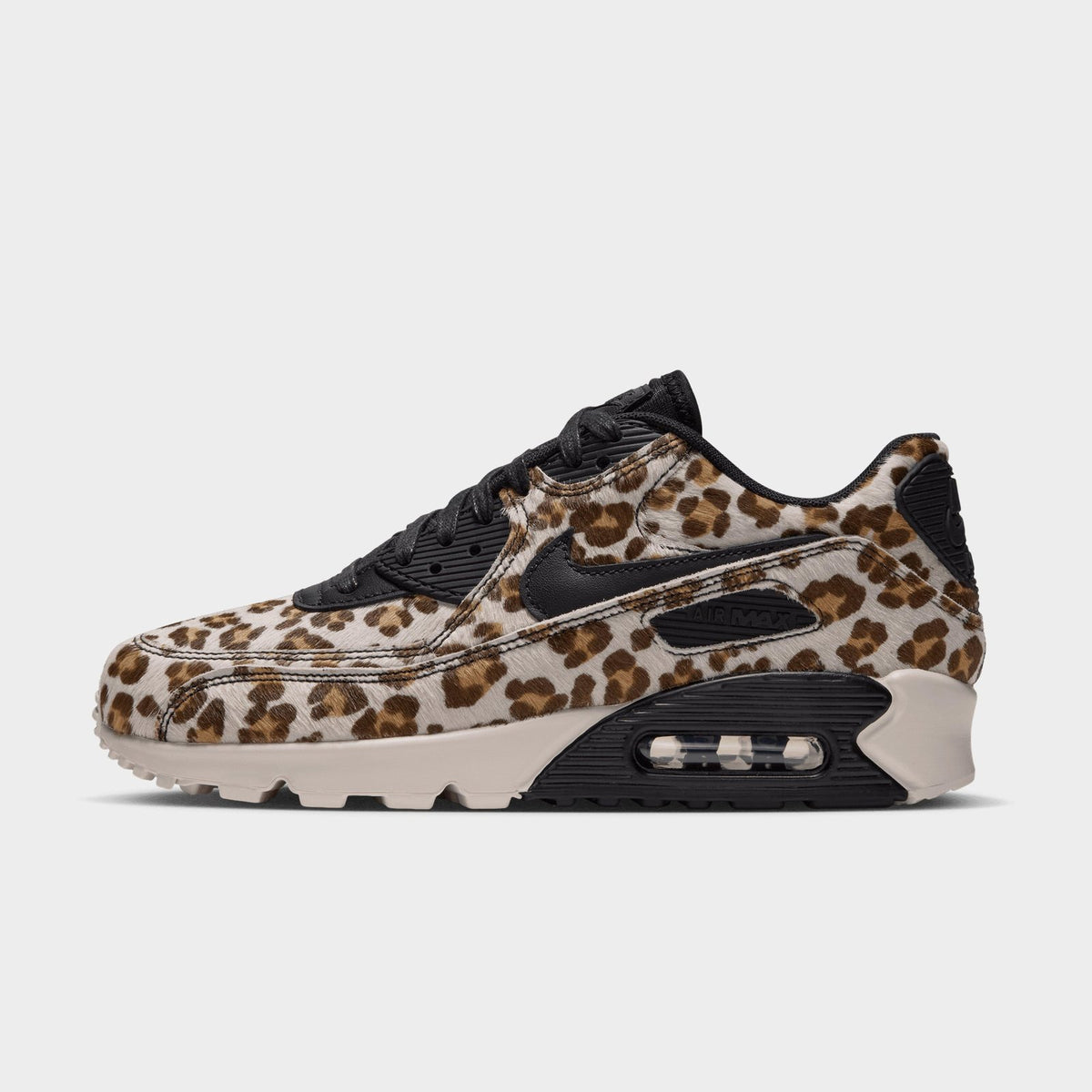 Air Max 90 LX Women's Image 1 - LUZACTIVE - AUSTRALIA