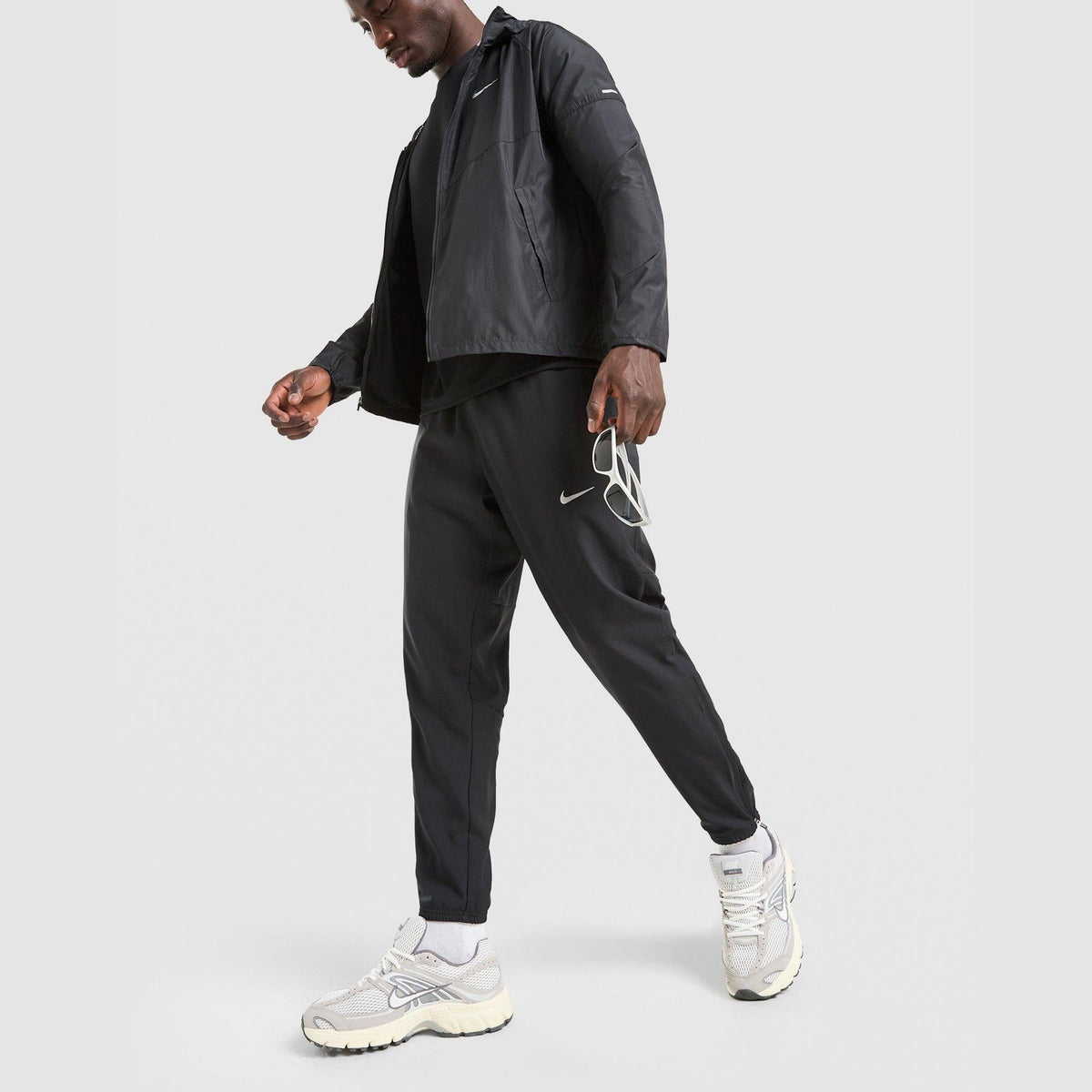 Challenger 2.0 Track Pants Image 1 - LUZACTIVE - AUSTRALIA