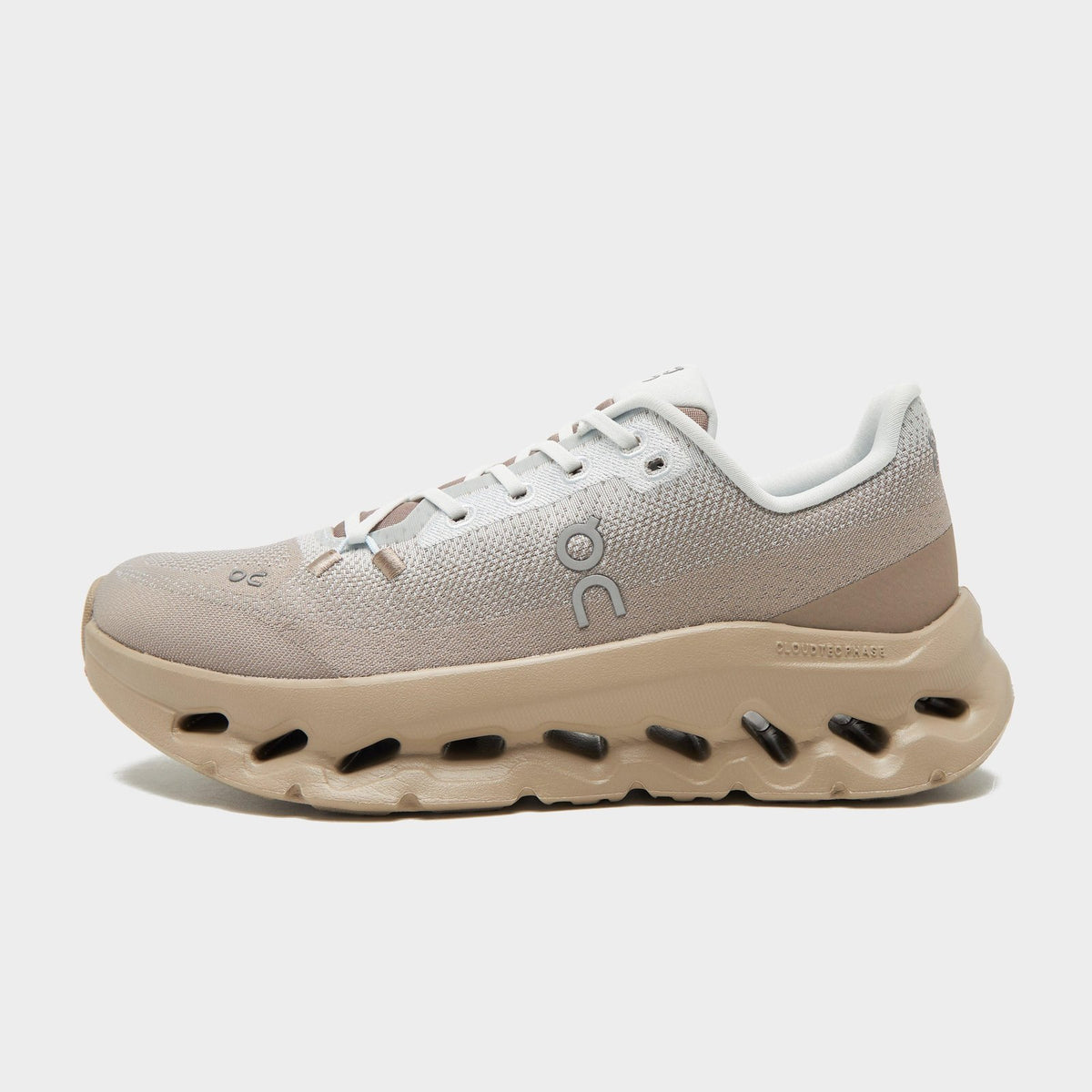 Cloudtilt Women's Image 1 - LUZACTIVE - AUSTRALIA