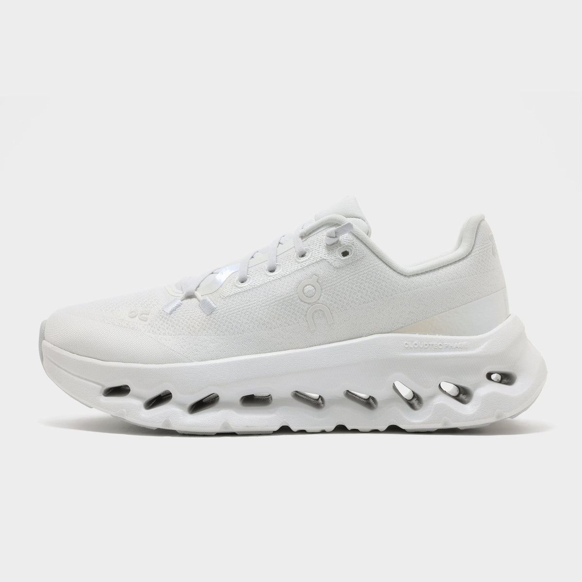 Cloudtilt Women's Image 1 - LUZACTIVE - AUSTRALIA
