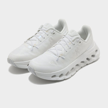 Cloudtilt Women's Image 2 - LUZACTIVE - AUSTRALIA