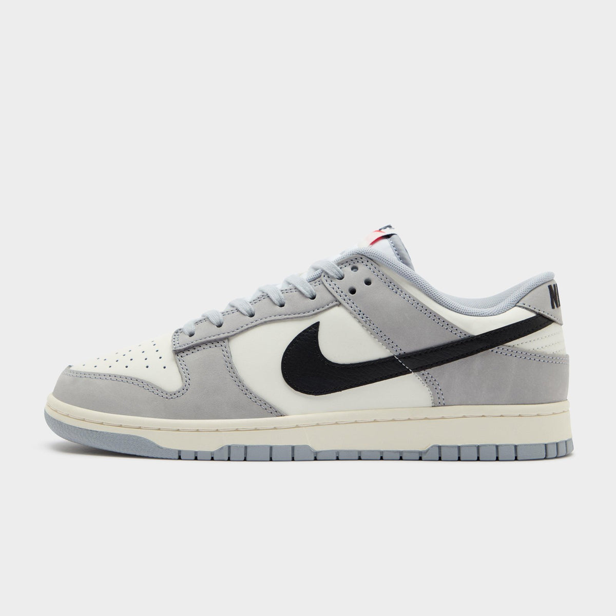 Dunk Low Image 1 - LUZACTIVE - AUSTRALIA