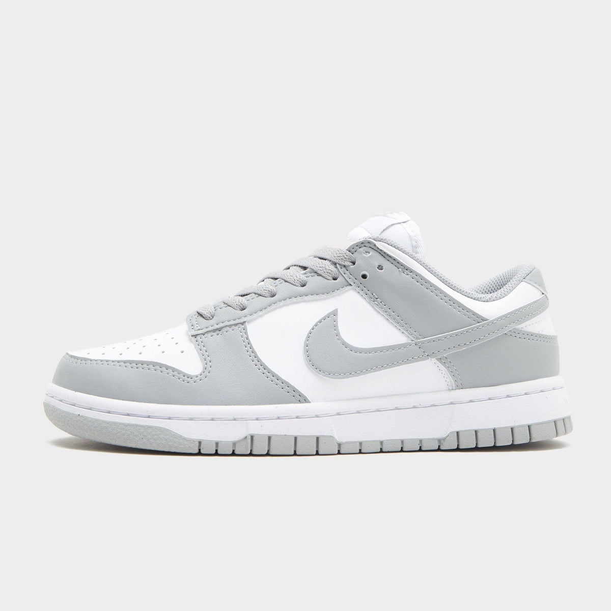 Dunk Low Women's Image 1 - LUZACTIVE - AUSTRALIA