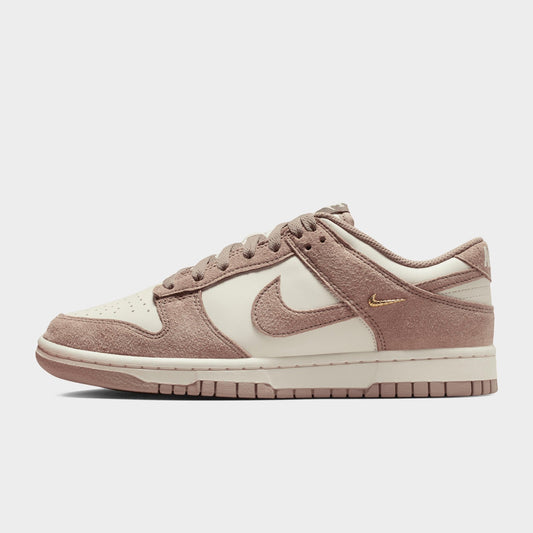 Dunk Low Women's Image 1 - LUZACTIVE - AUSTRALIA