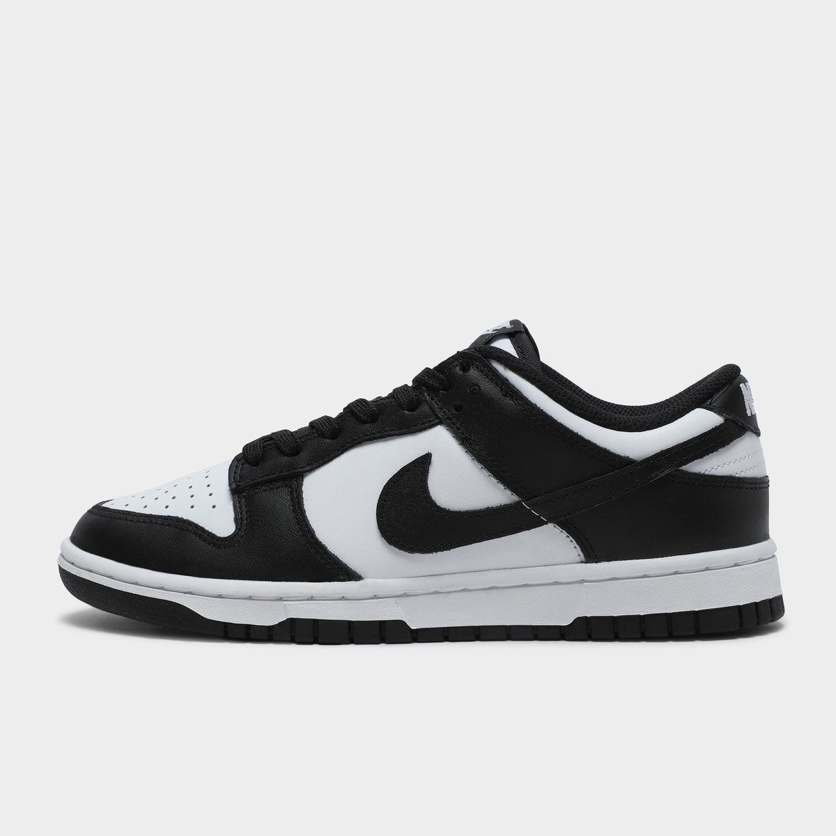 Dunk Low Women's Image 1 - LUZACTIVE - AUSTRALIA