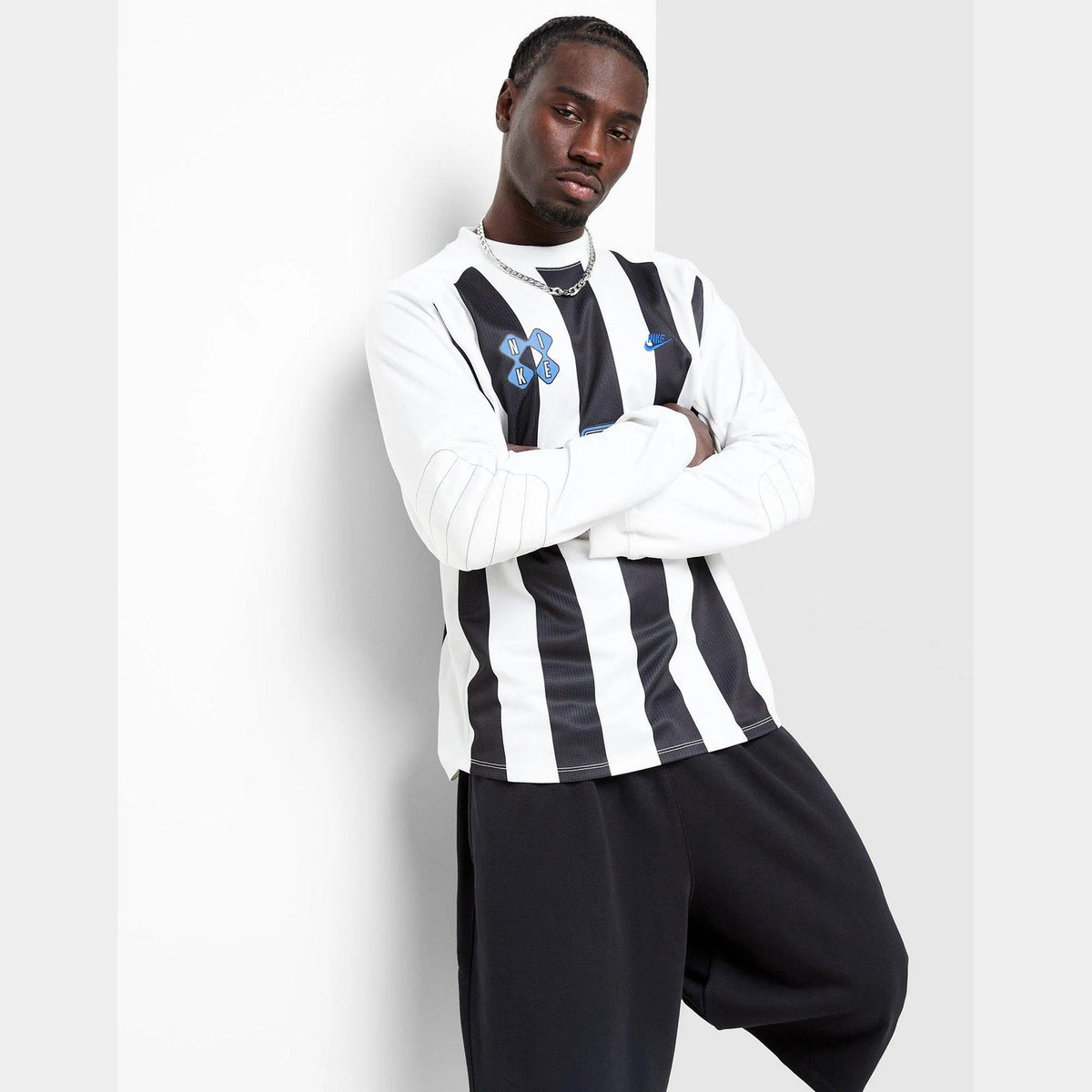 Football Long-Sleeve T-Shirt Image 1 - LUZACTIVE - AUSTRALIA