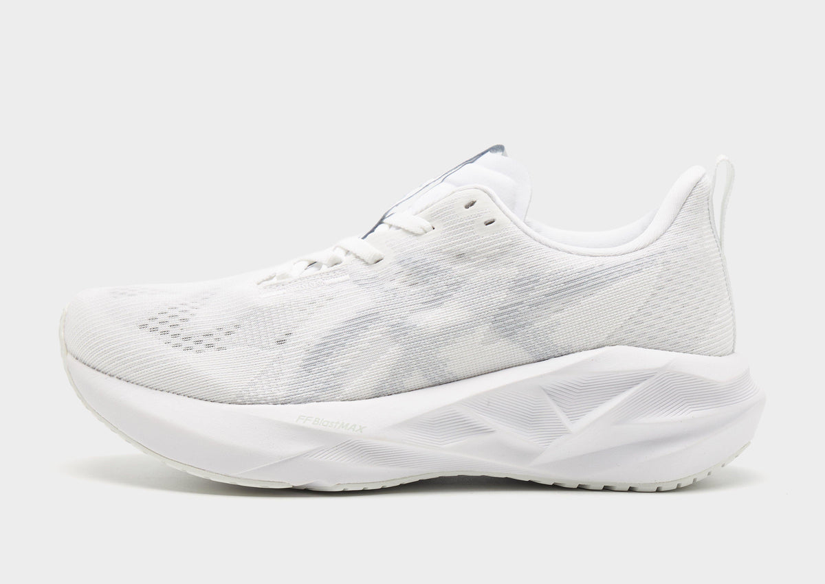 Novablast 5 Women's Image 1 - LUZACTIVE - AUSTRALIA