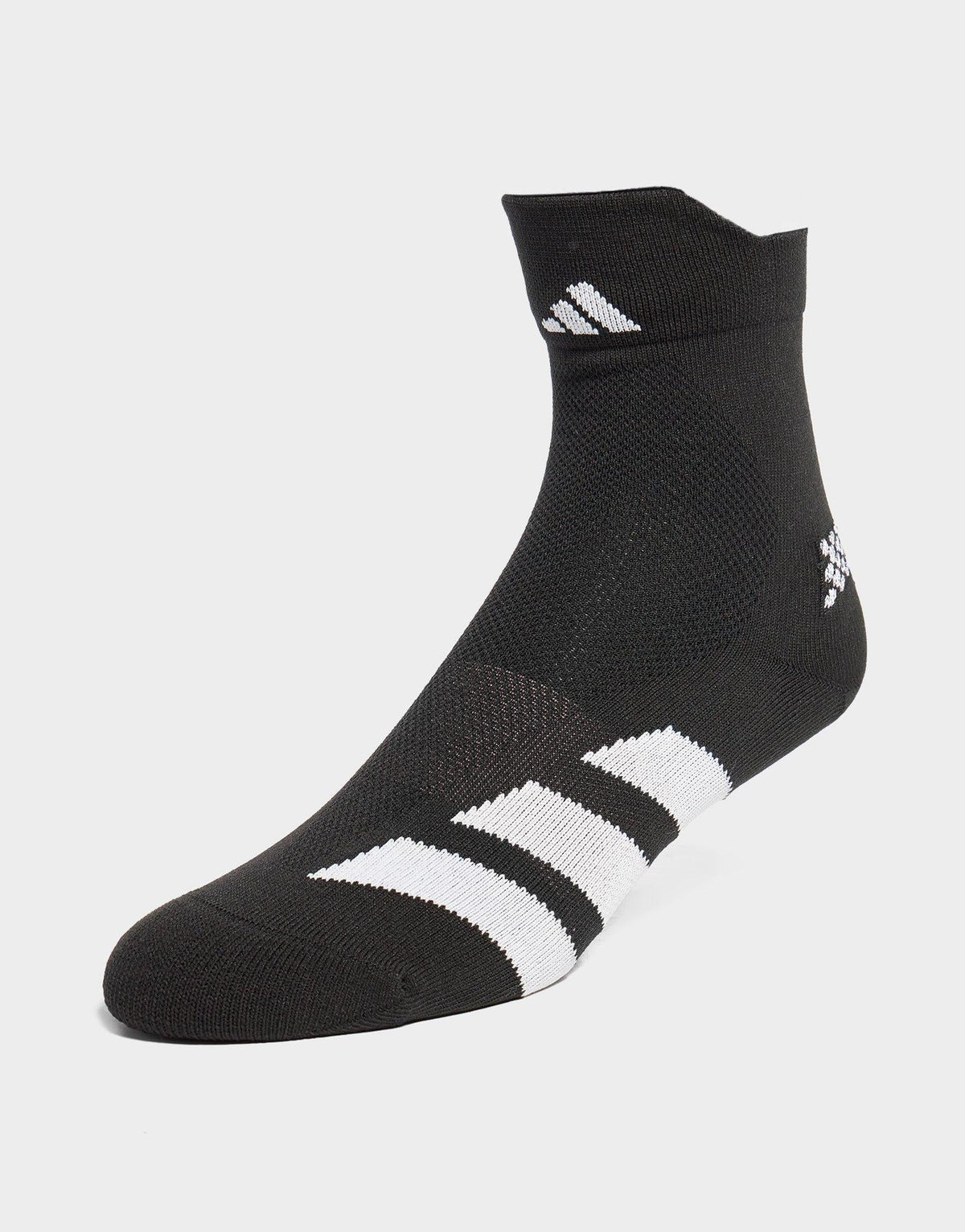 Run Mid Crew Socks Image 1 - LUZACTIVE - AUSTRALIA