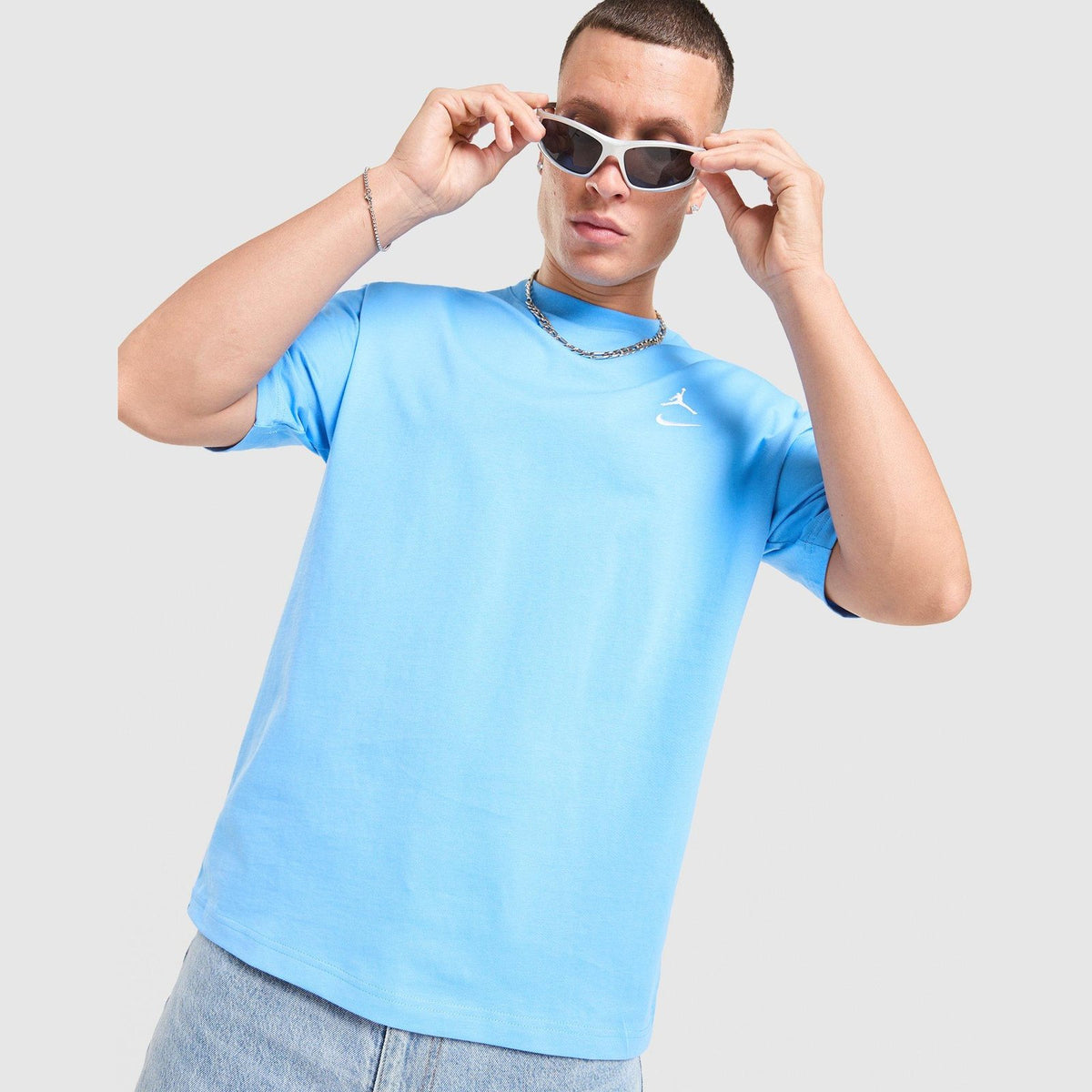 Jumpman Swoosh T-Shirt Image 1 - LUZACTIVE - AUSTRALIA