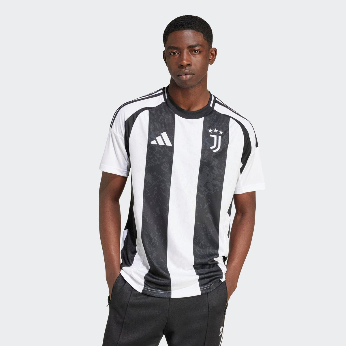 Juventus 2024 Home Shirt Image 1 - LUZACTIVE - AUSTRALIA