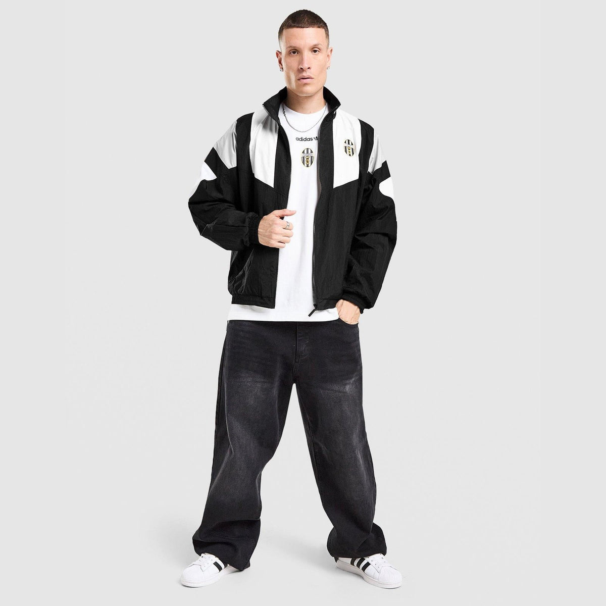 Juventus EQT Track Top Image 1 - LUZACTIVE - AUSTRALIA