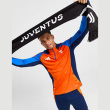 Juventus Scarf Image 1 - LUZACTIVE - AUSTRALIA