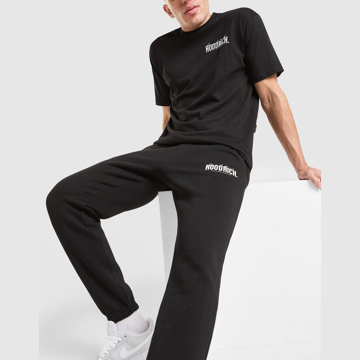 Magma Joggers Image 1 - LUZACTIVE - AUSTRALIA