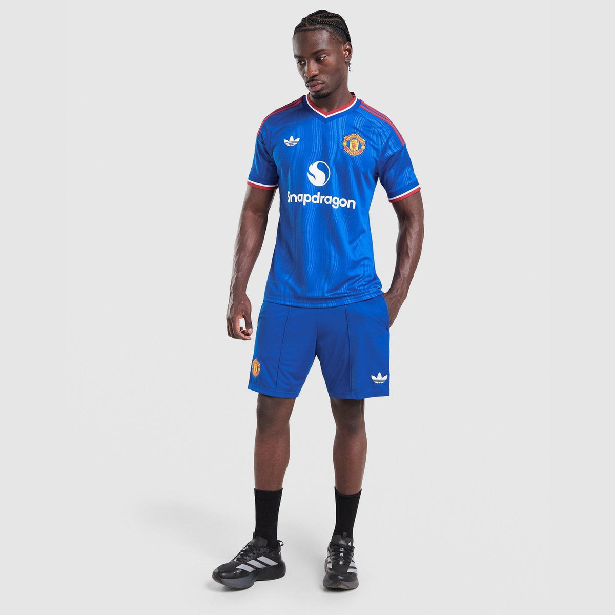 Manchester United FC 2026/27 Away Shorts Image 1 - LUZACTIVE - AUSTRALIA