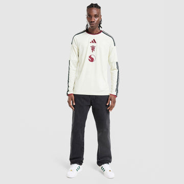 Manchester United FC 2026/27 Long Sleeve Third Shirt Image 2 - LUZACTIVE - AUSTRALIA