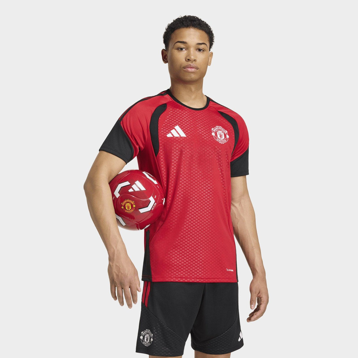 Manchester United FC Tiro 26 Training Shirt Image 1 - LUZACTIVE - AUSTRALIA