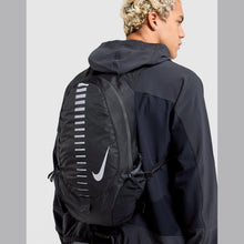 Run Backpack Image 1 - LUZACTIVE - AUSTRALIA