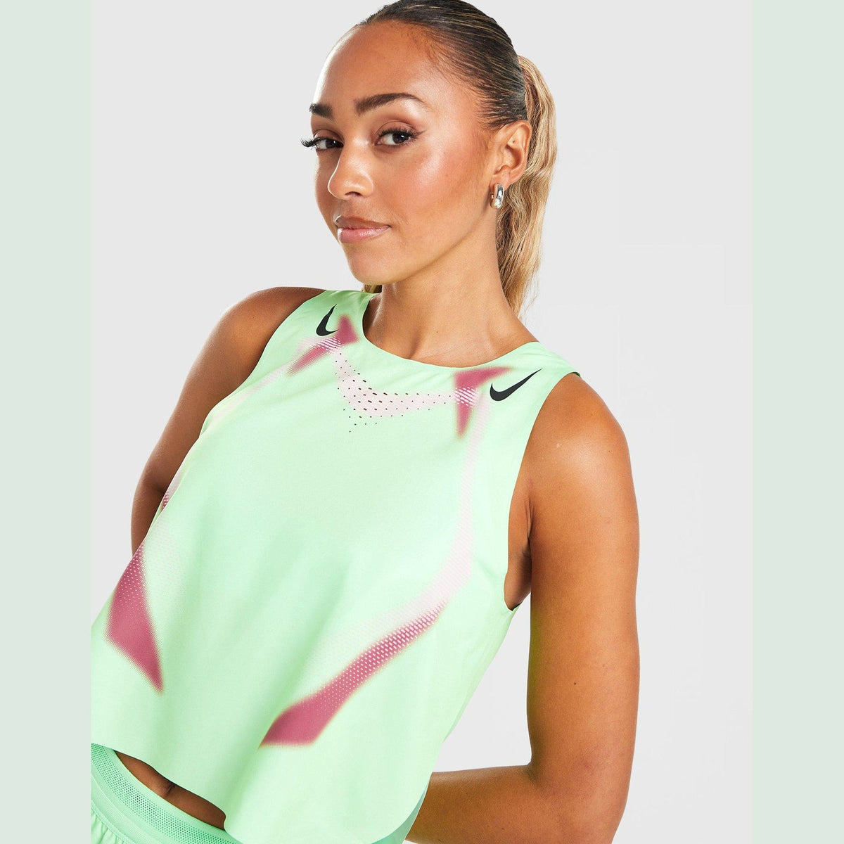Running AeroSwift Cropped Tank Top Image 1 - LUZACTIVE - AUSTRALIA