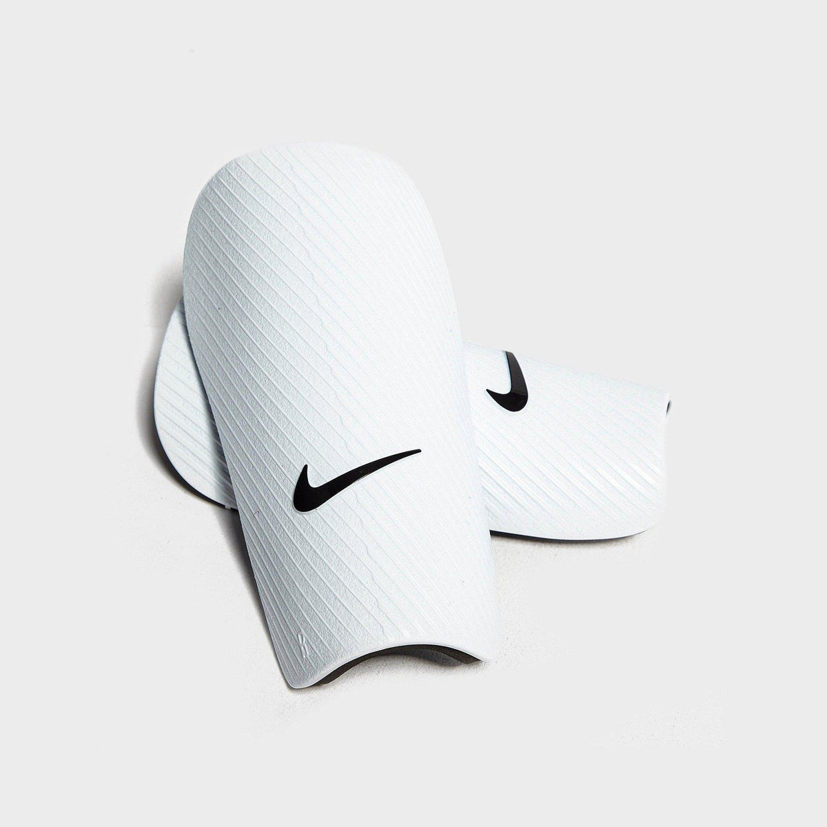 Shin Guards Image 1 - LUZACTIVE - AUSTRALIA