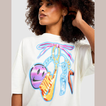 Shoelace Oversized T-Shirt Image 2 - LUZACTIVE - AUSTRALIA