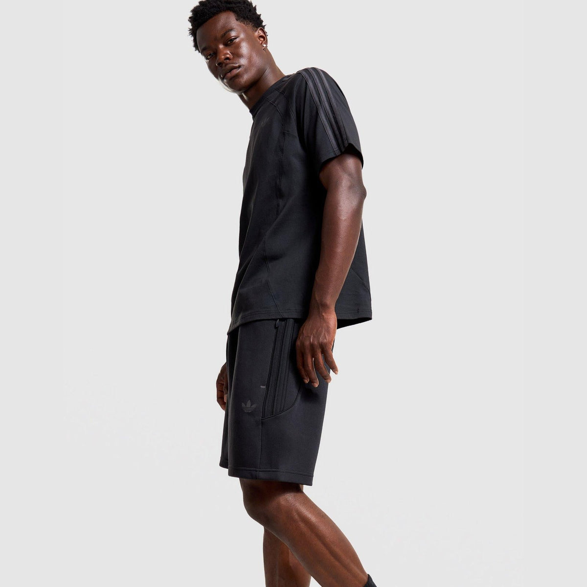 Spacer Teamgeist Shorts Image 1 - LUZACTIVE - AUSTRALIA