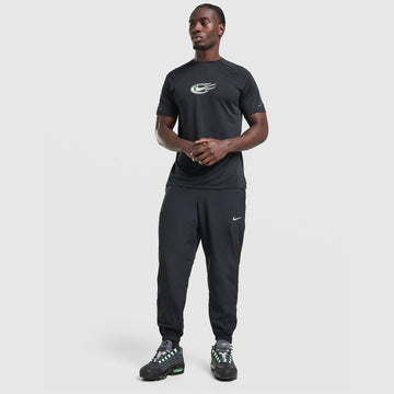 Stride Dri-FIT ADV Short-Sleeve Running Top Image 2 - LUZACTIVE - AUSTRALIA