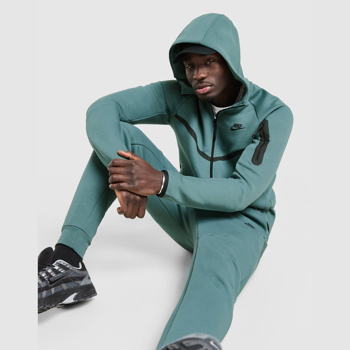 Tech Fleece Full Zip Hoodie Image 1 - LUZACTIVE - AUSTRALIA