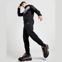 Tech Fleece Joggers Image 1 - LUZACTIVE - AUSTRALIA