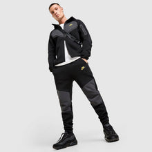 Tech Fleece Joggers Image 1 - LUZACTIVE - AUSTRALIA