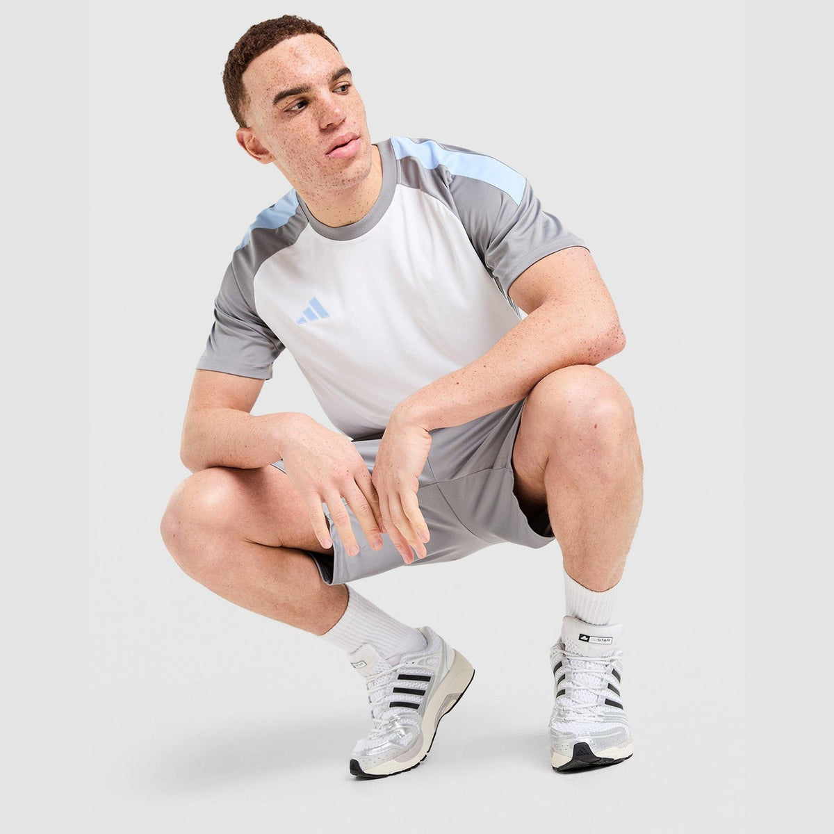 Tiro 26 T-Shirt Image 1 - LUZACTIVE - AUSTRALIA
