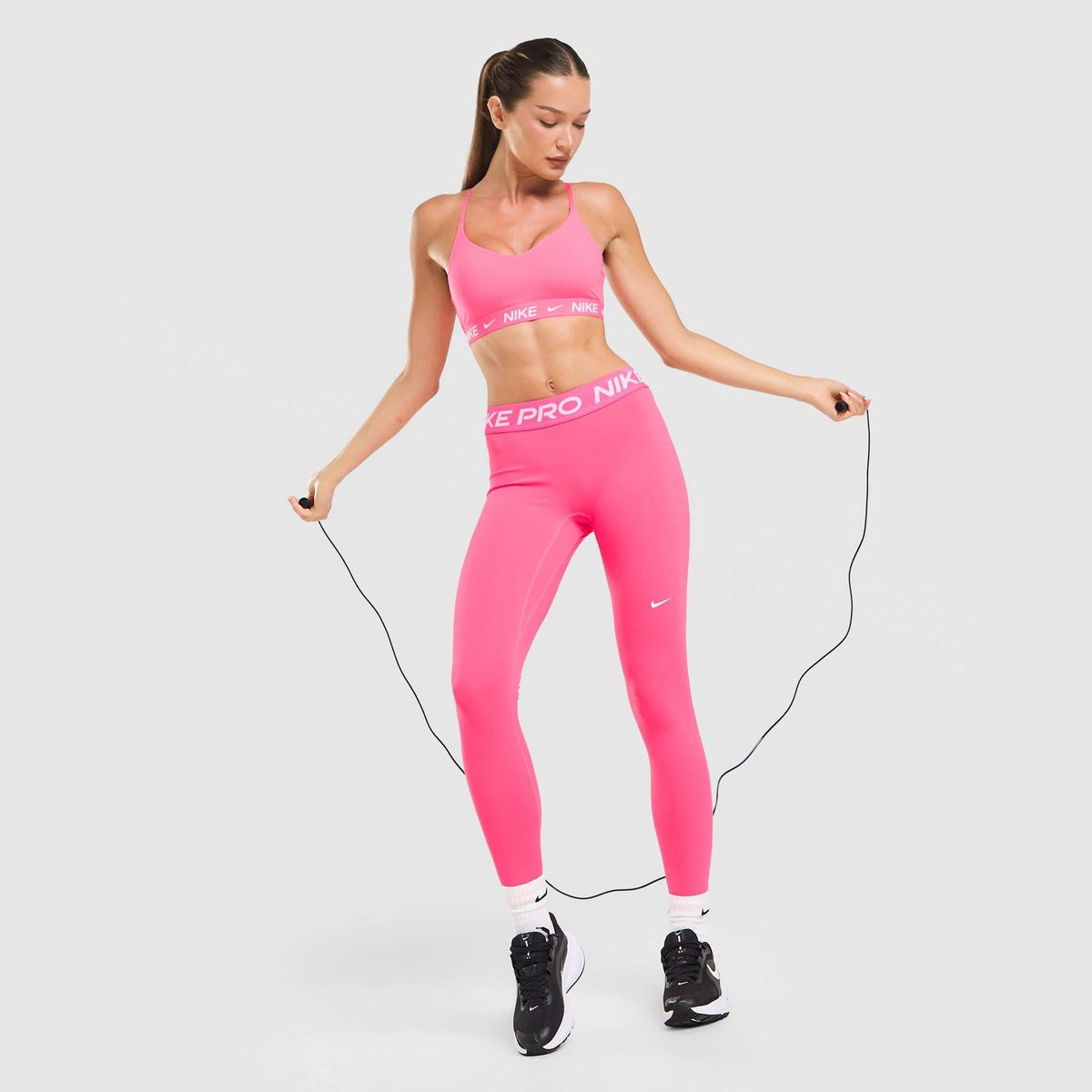 Training Pro U-Seam Leggings Image 1 - LUZACTIVE - AUSTRALIA