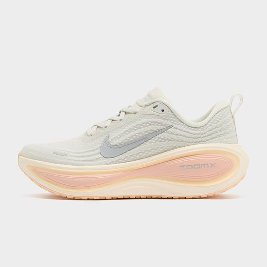 Vomero Plus Women's Image 1 - LUZACTIVE - AUSTRALIA