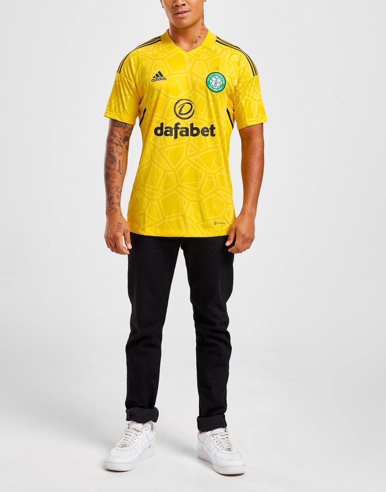 adidas Celtic FC 2022/23 Home Goalkeeper Shirt image