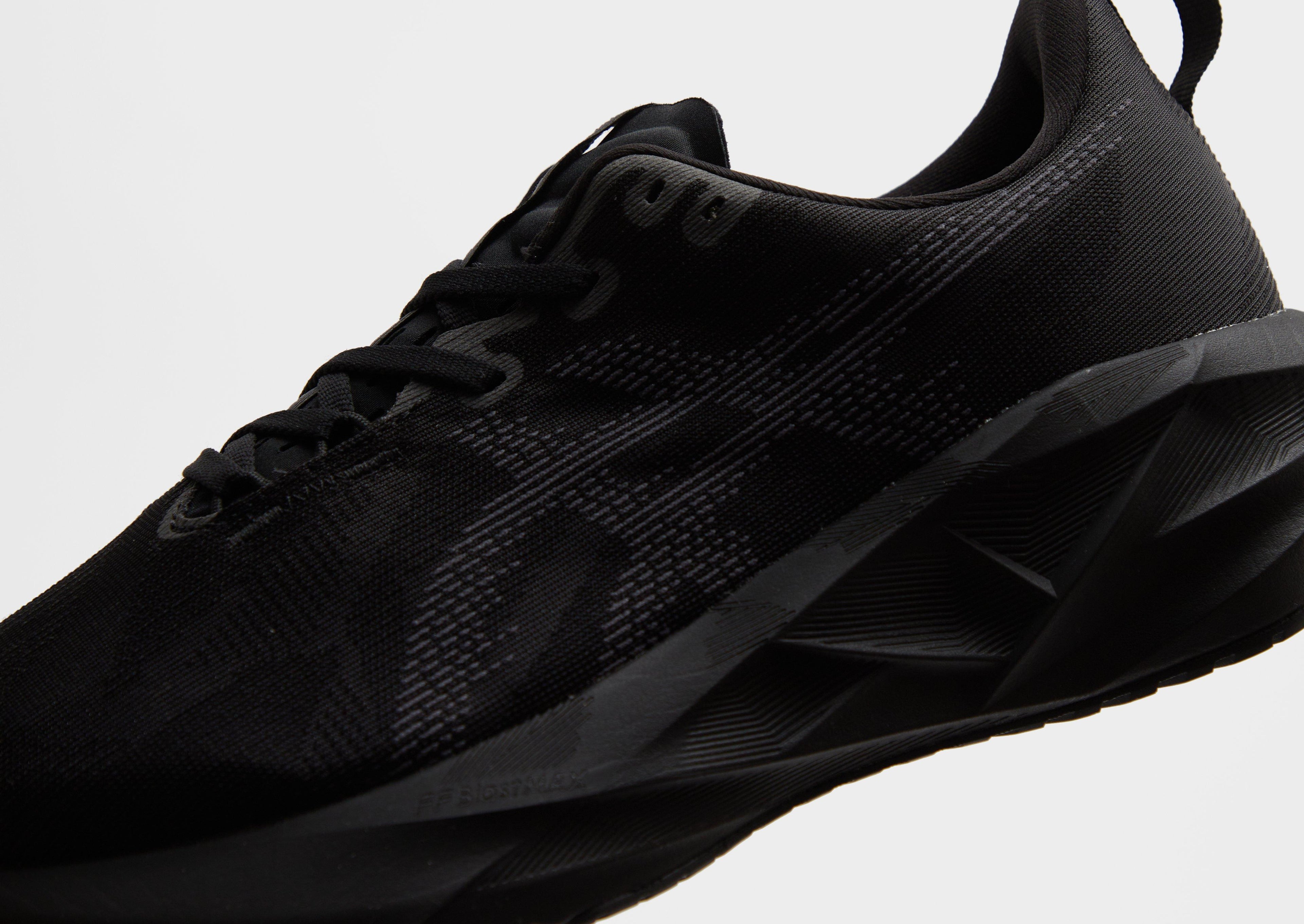 ASICS Novablast 5 image