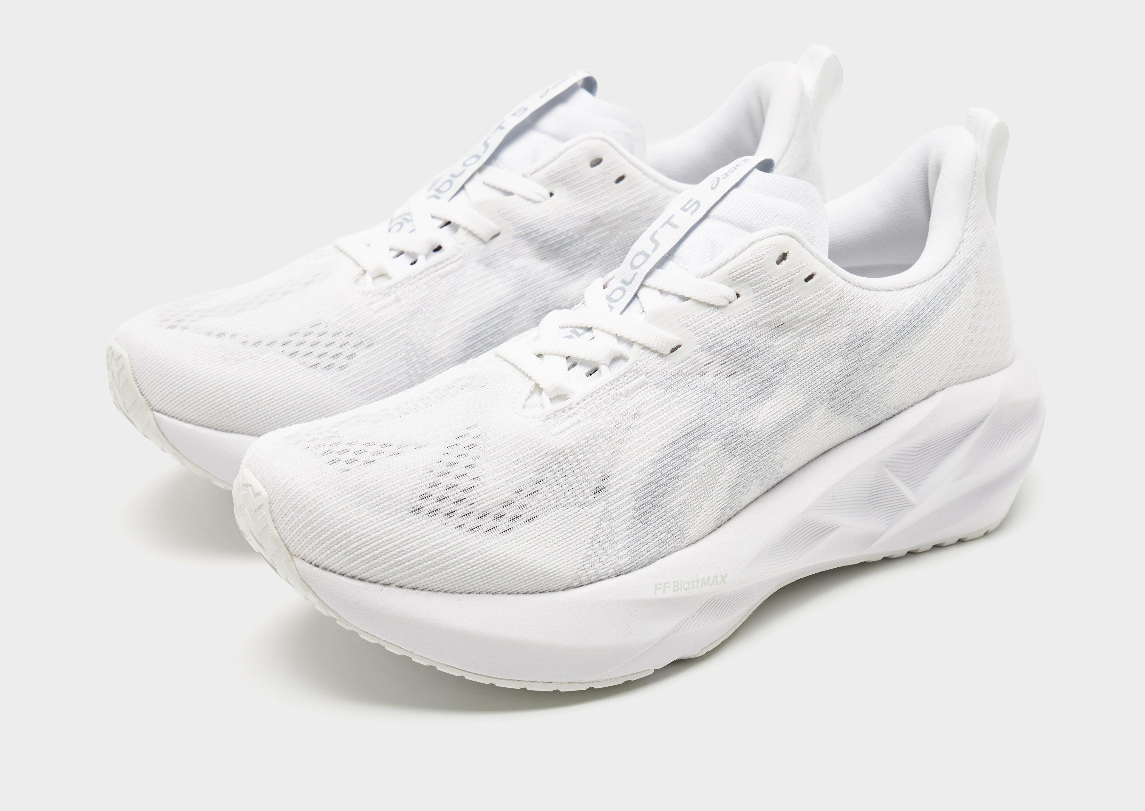 ASICS Novablast 5 Women's image