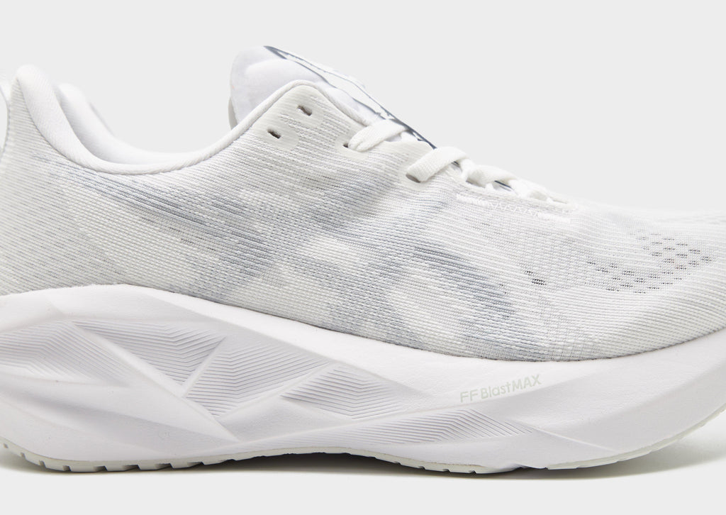 ASICS Novablast 5 Women's image