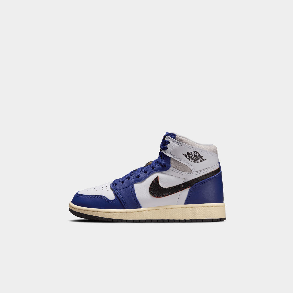 Air Jordan 1 Retro High OG (GS) Image 1 - LUZACTIVE - AUSTRALIA
