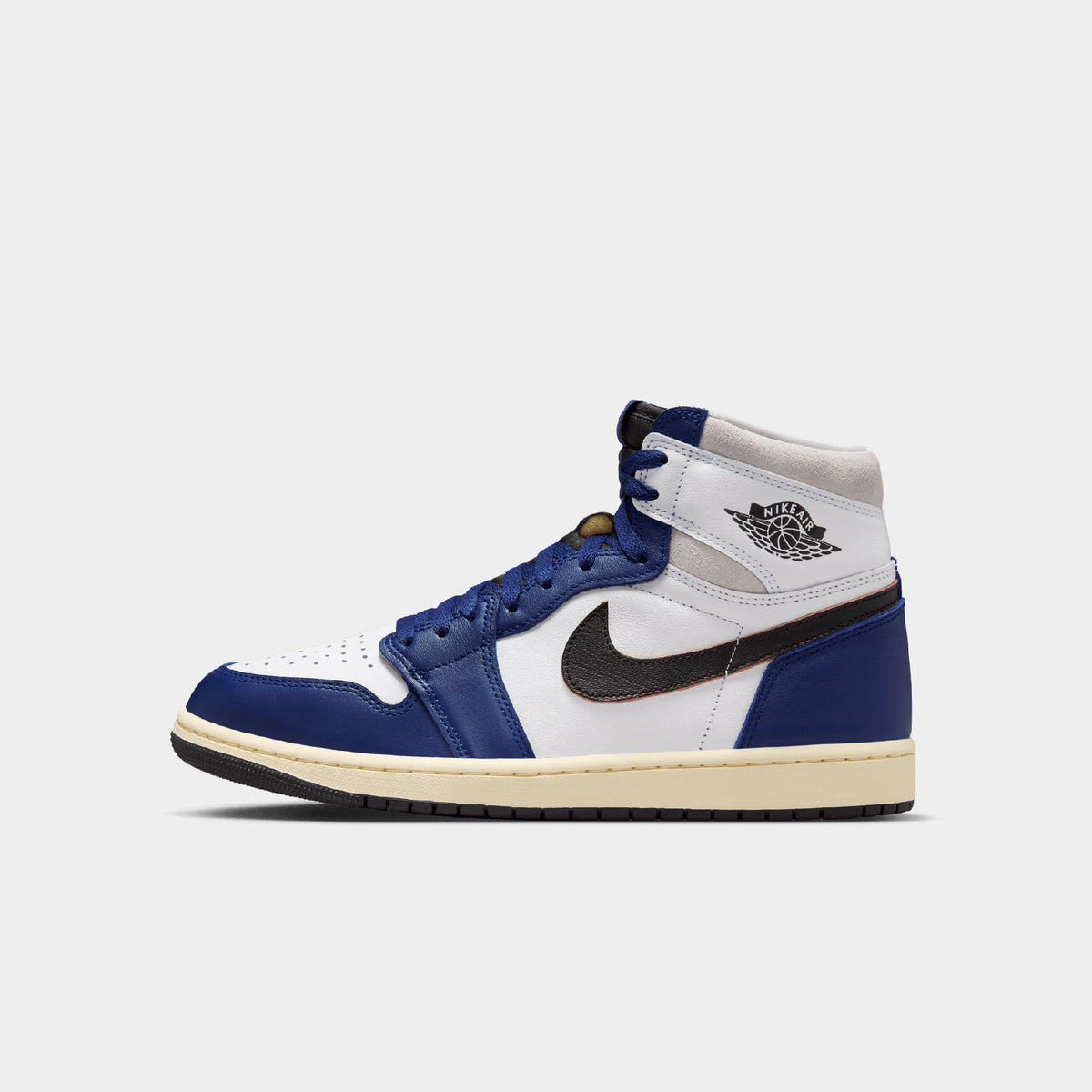 Air Jordan 1 Retro High OG Image 1 - LUZACTIVE - AUSTRALIA
