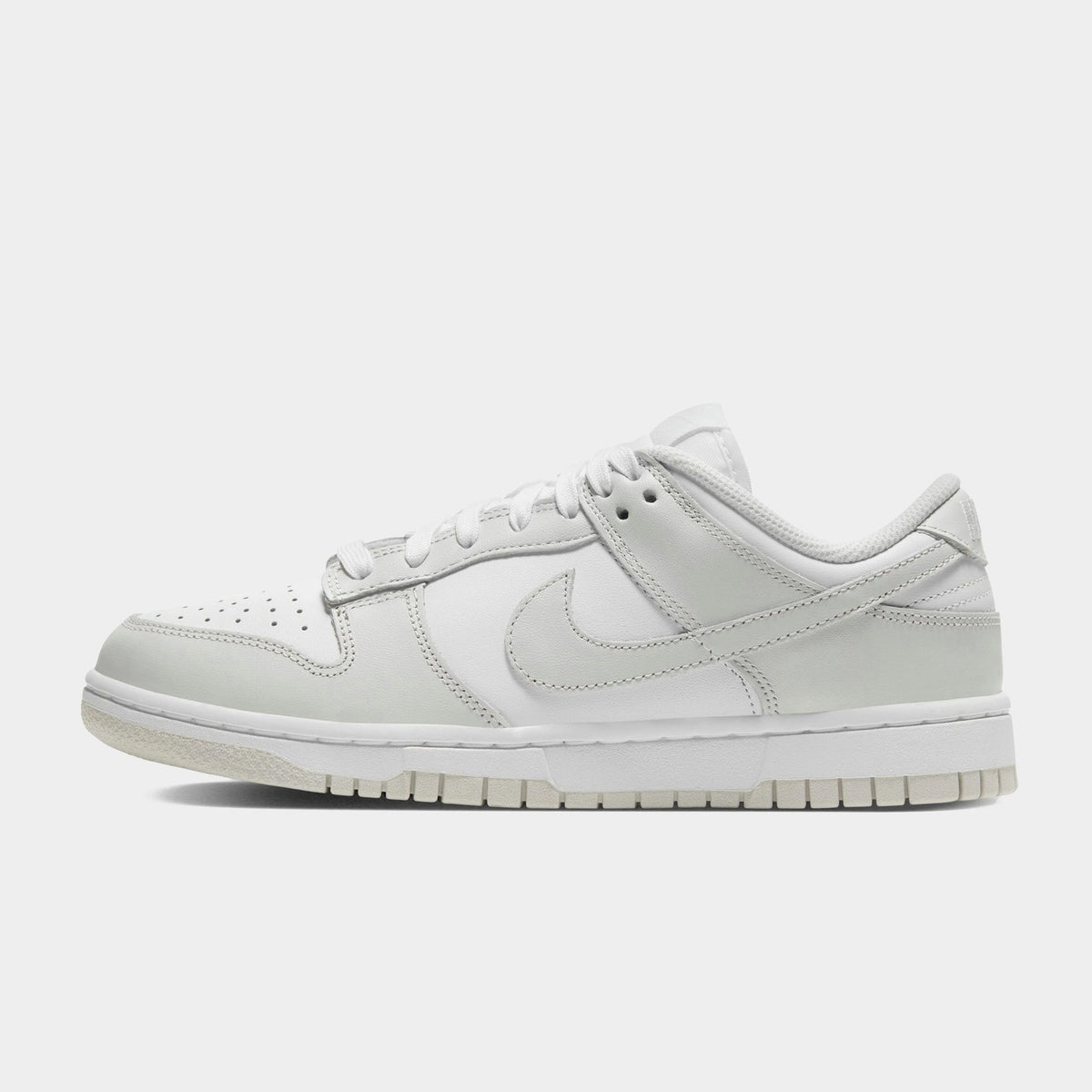 Dunk Low Women's Image 1 - LUZACTIVE - AUSTRALIA