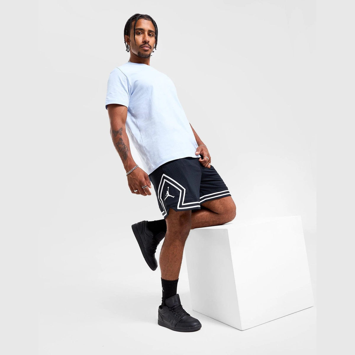 Dri-FIT Mesh Diamond Shorts Image 1 - LUZACTIVE - AUSTRALIA