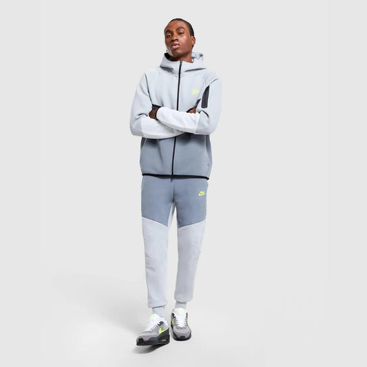 Tech Fleece Joggers Image 1 - LUZACTIVE - AUSTRALIA
