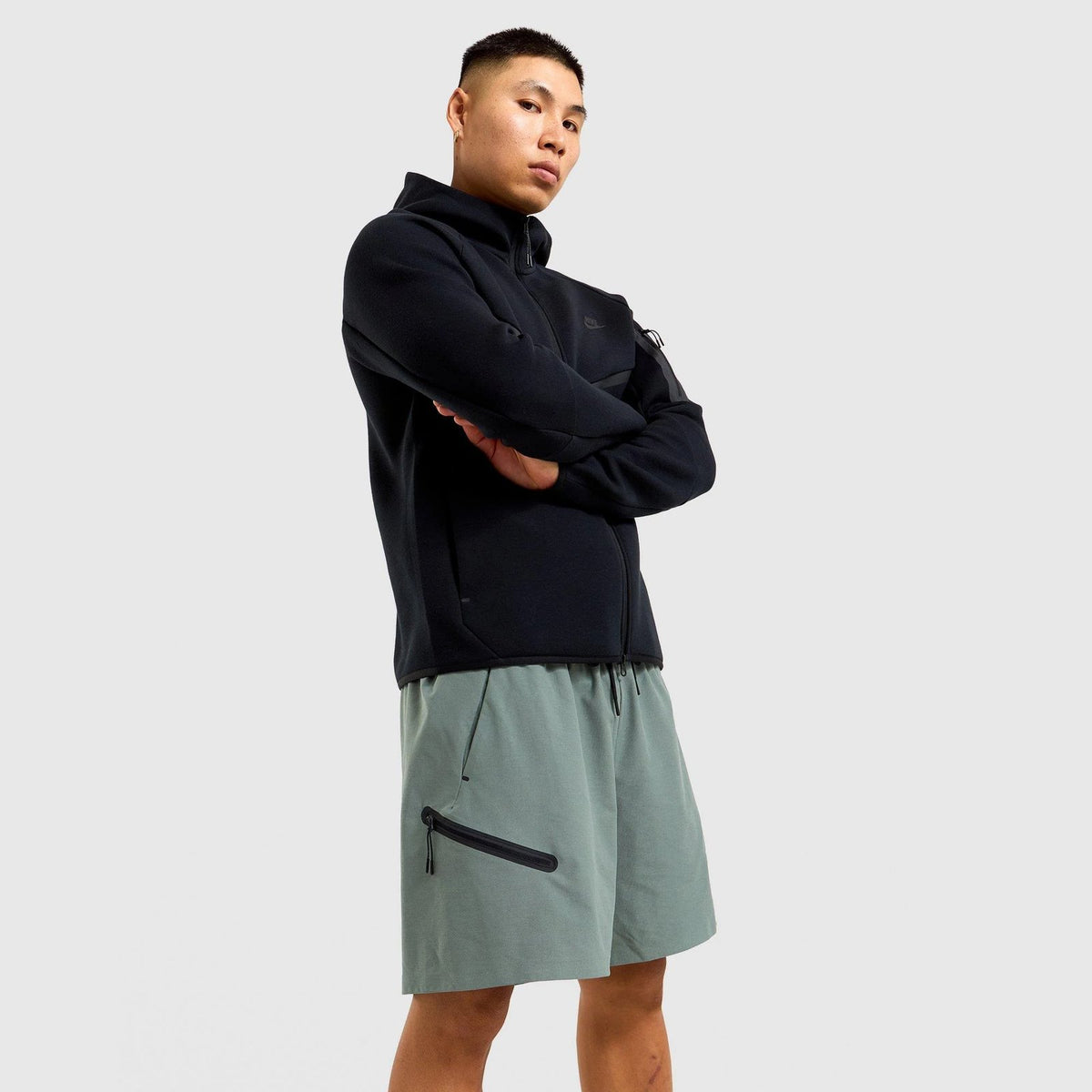 Tech Woven Shorts Image 1 - LUZACTIVE - AUSTRALIA