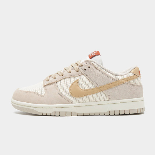 Dunk Low SE Women's Image 1 - LUZACTIVE - AUSTRALIA